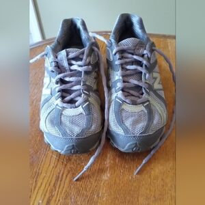 New Balance Gray Athletic Shoes with Mesh and Supportive Overlays